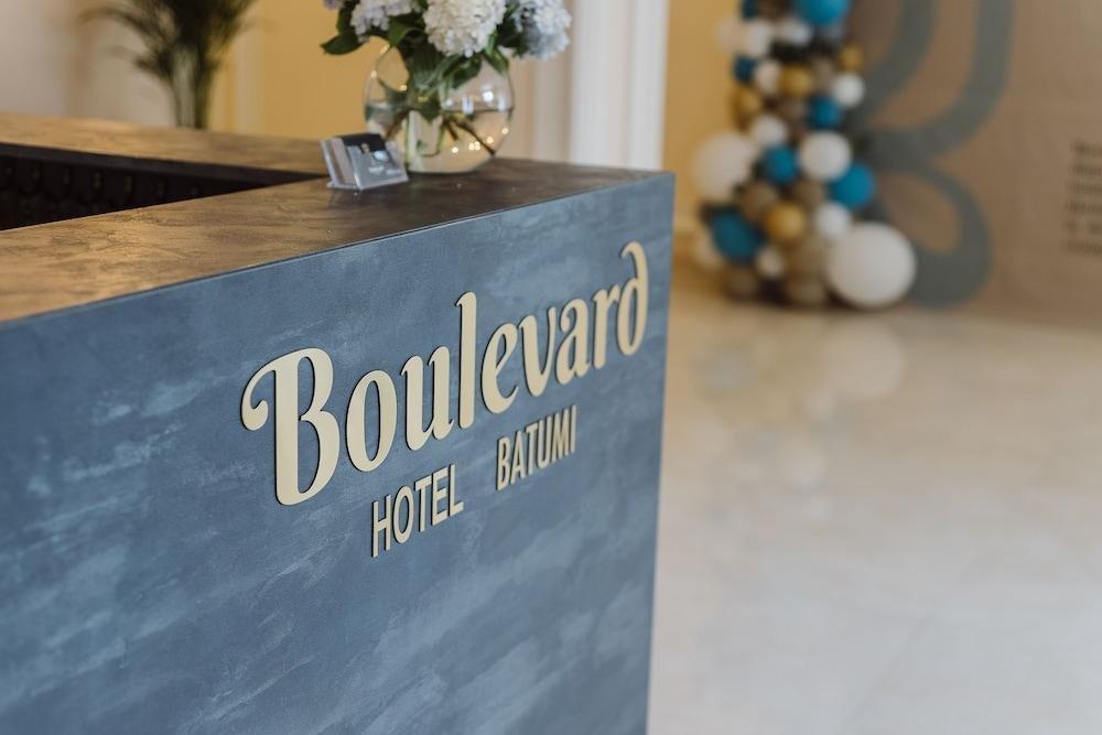 Boulevard Hotel Batumi Exterior foto