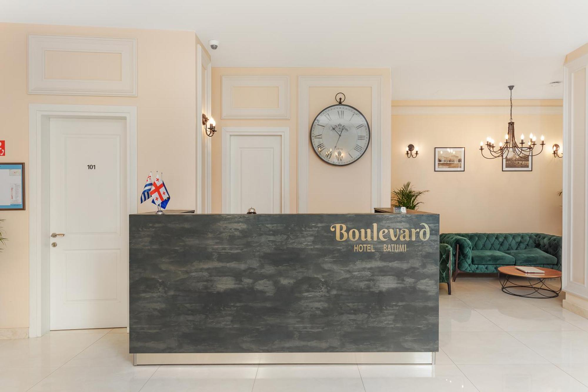 Boulevard Hotel Batumi Exterior foto